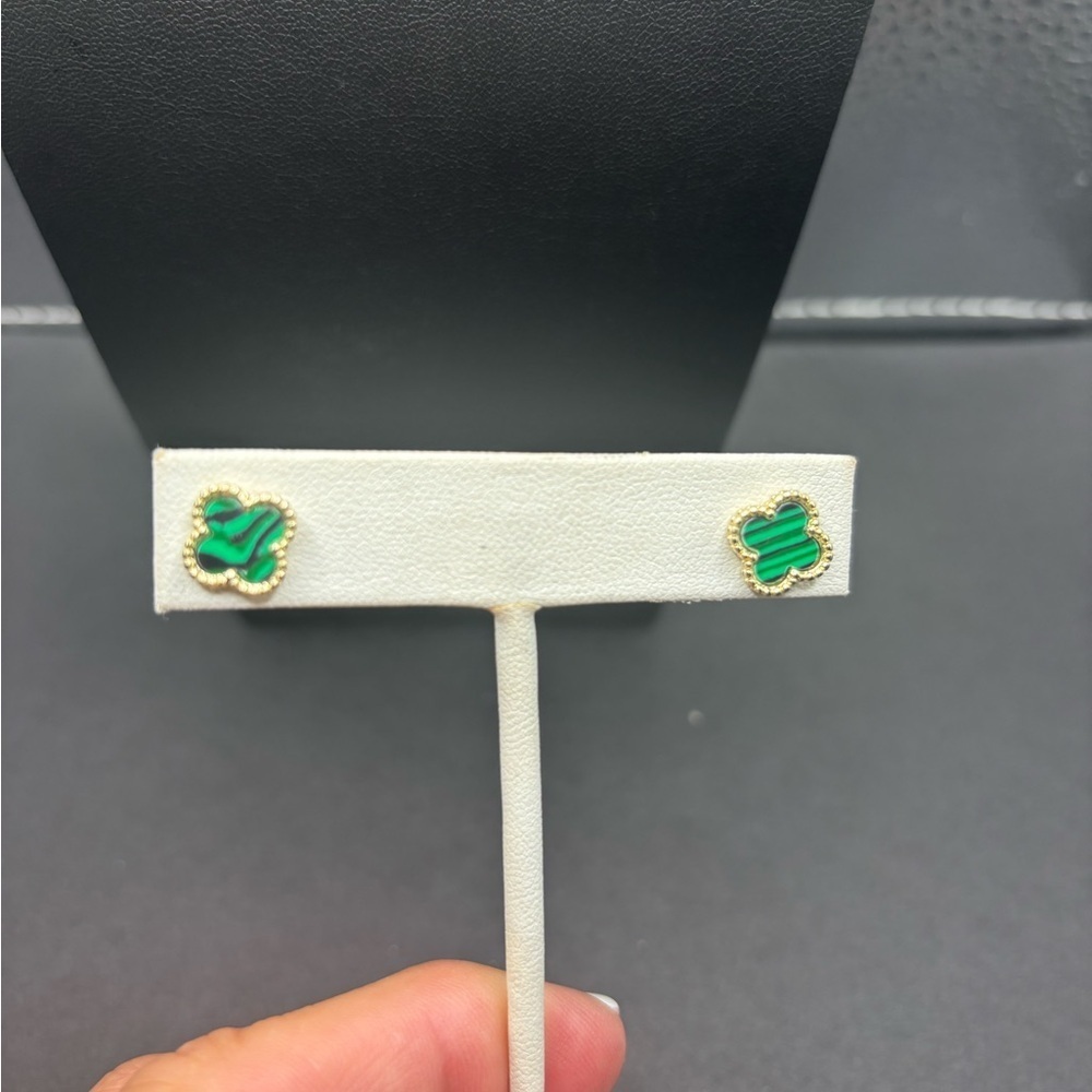 Elegant Green and Gold Flower Earrings With Post